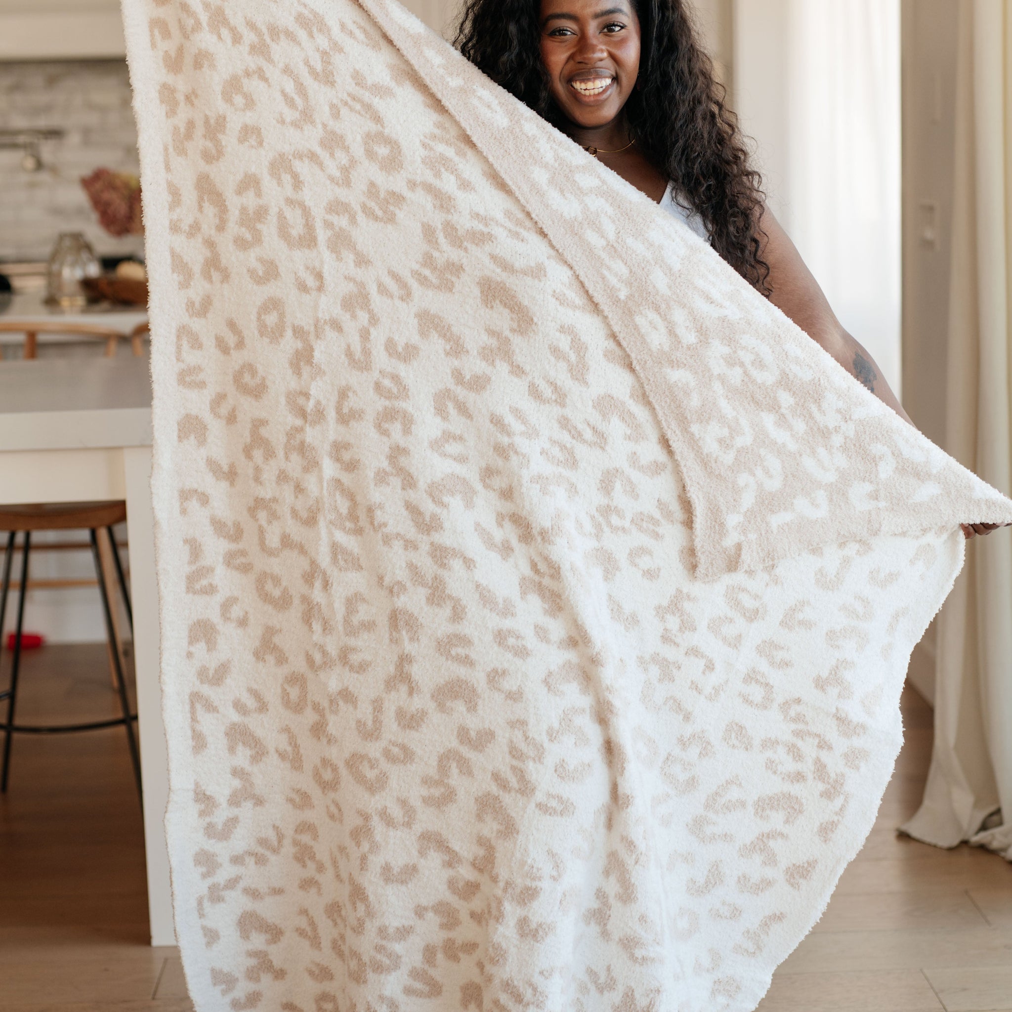 Ari Blanket Single Cuddle Size in Neutral Animal - OS